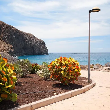 Ocean View Villa With Private Jacuzzi & Complex Pool Villa Los Cristianos (Tenerife)
